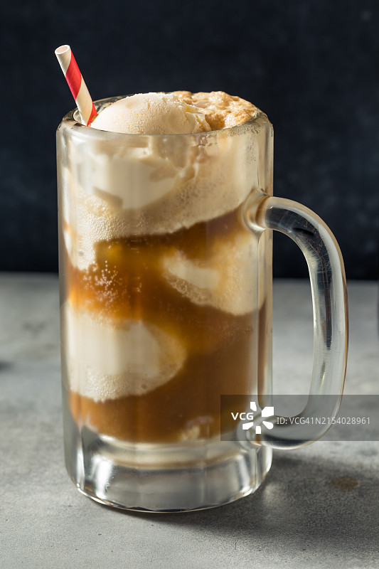 桌上的饮品特写，美国图片素材
