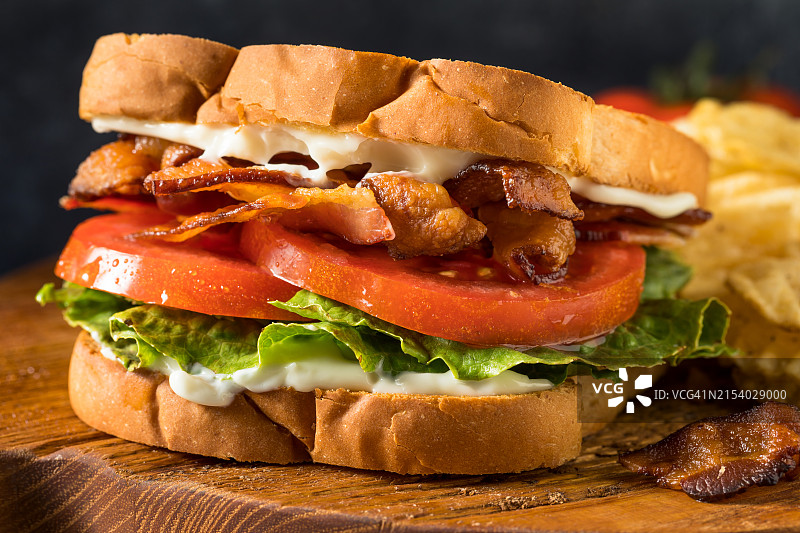 美国桌子上的汉堡特写图片素材