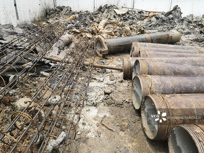 压力灌注桩钢套管施工现场图片素材