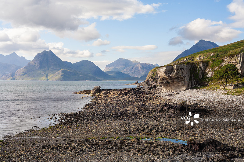 斯凯岛山脉海岸线图片素材