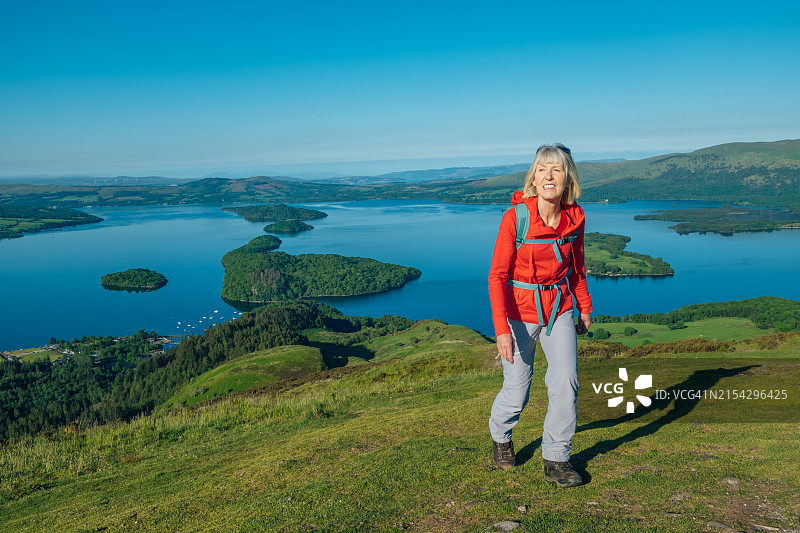 苏格兰洛蒙德湖的圆锥山图片素材