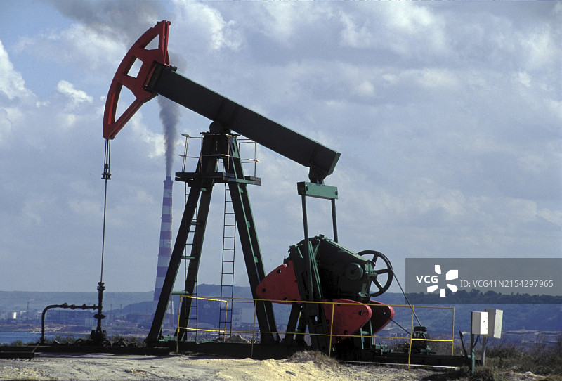 古巴马坦萨斯省的石油钻探图片素材