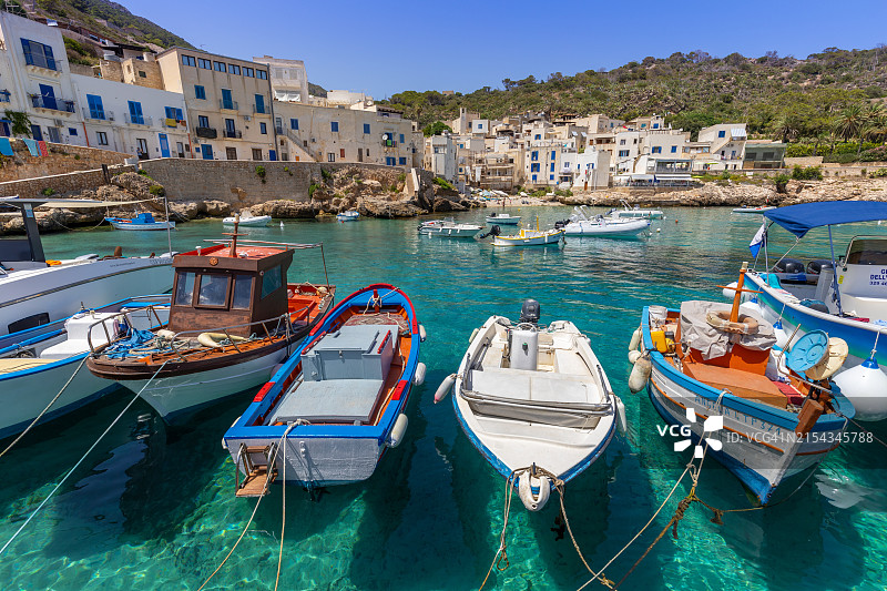 莱万佐岛多加纳湾风光图片素材