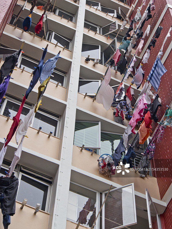 在新加坡建屋发展局的组屋晾晒衣物图片素材