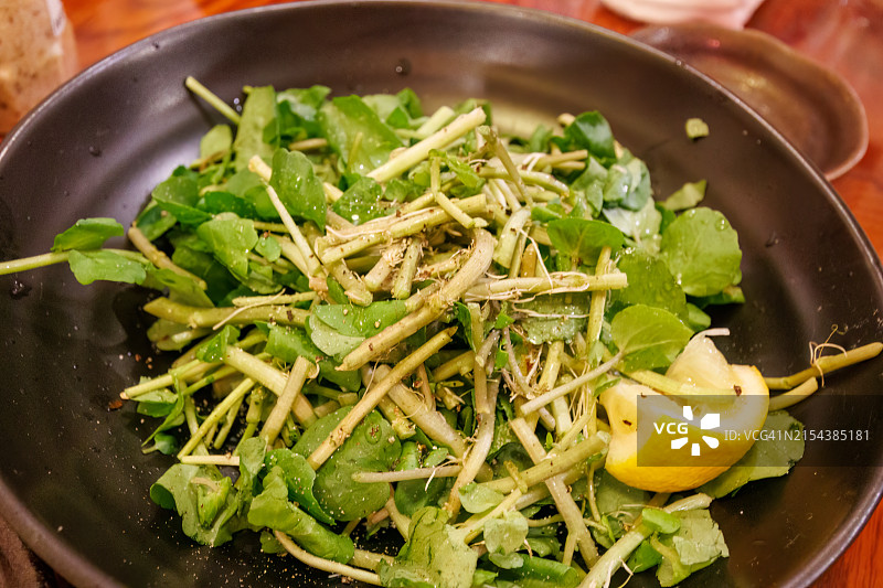 本地种植的水田芥沙拉图片素材