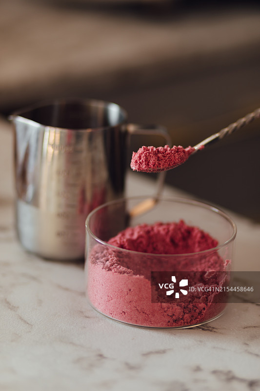 粉色抹茶茶的特写镜头图片素材