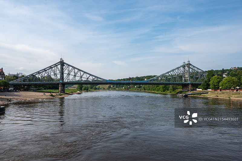 河上的桥梁景色图片素材