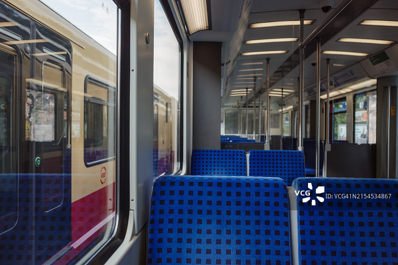 德国铁路现代列车内部图片素材