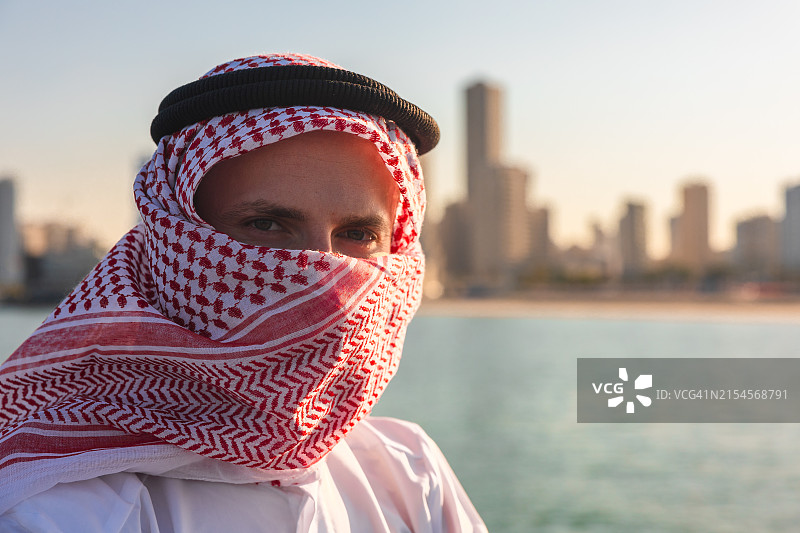 科威特城年轻酋长肖像图片素材