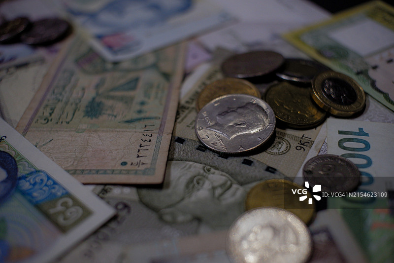 不同国家的硬币和纸币图片素材