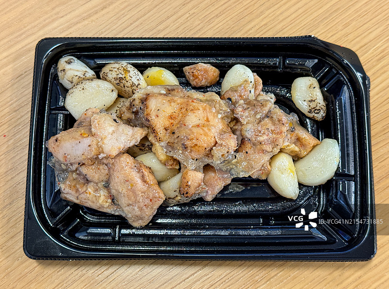 蒜香七味鸡腿肉串图片素材