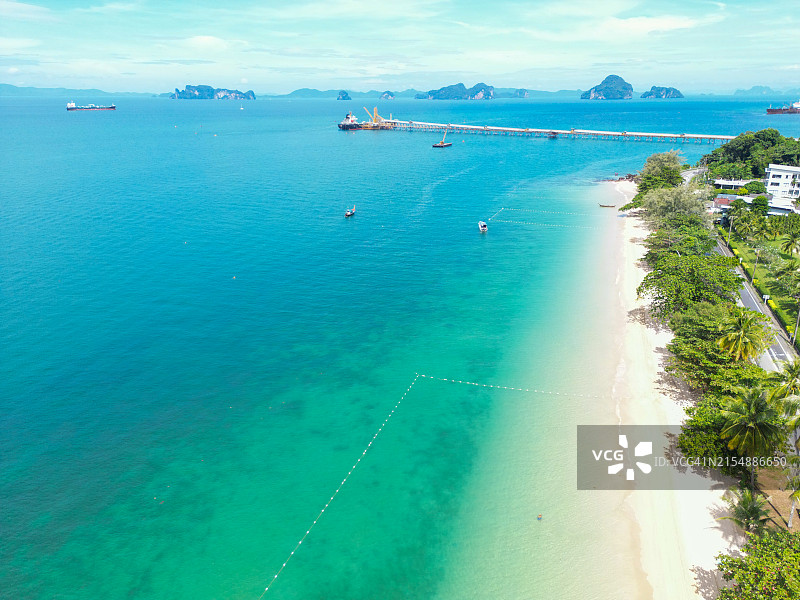 热带海滩和海洋码头风景航拍图片素材