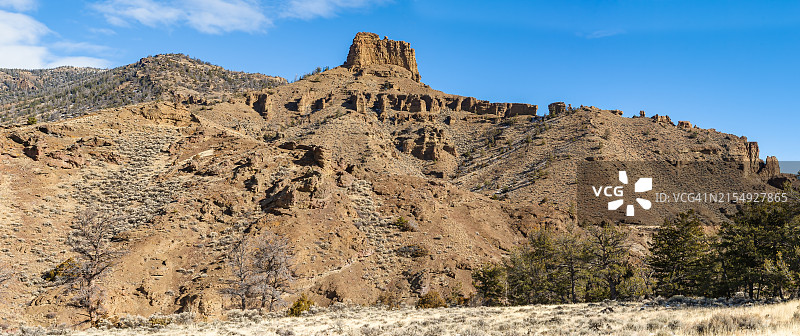 阿布萨罗卡山脉的石柱群岩层，位于科迪附近的阿布萨罗卡-比尔图斯荒野，肖肖尼国家森林图片素材