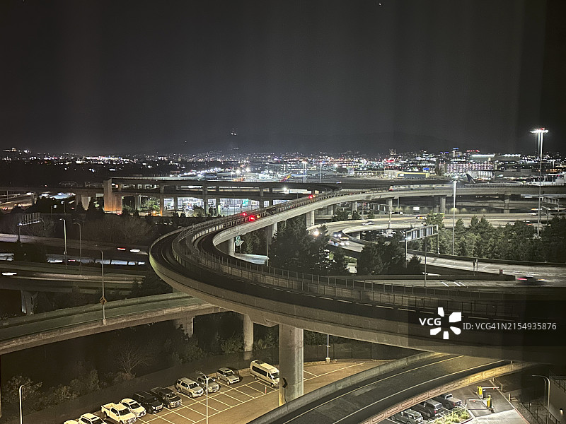 弯曲的立交桥图片素材