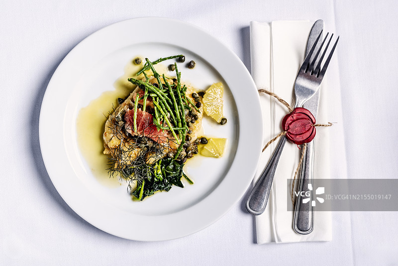 奶油棕酱炸鱼图片素材