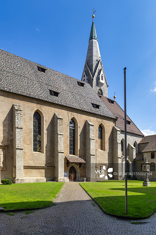 意大利博尔扎诺布列克森圣米歇尔教堂图片素材
