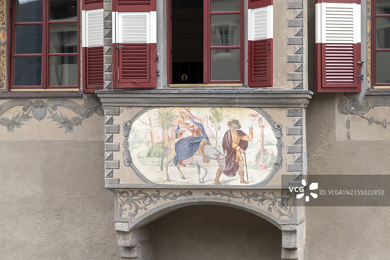 意大利博尔扎诺布列瑟农古老宫殿阳台图片素材