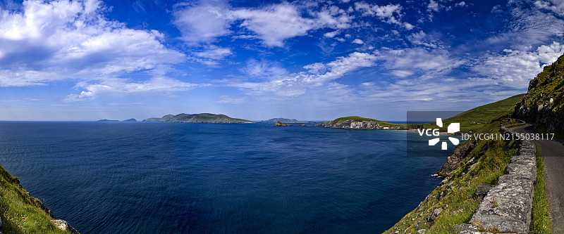 爱尔兰凯里郡丁格尔半岛，斯莱角看到的Dunmore Head图片素材