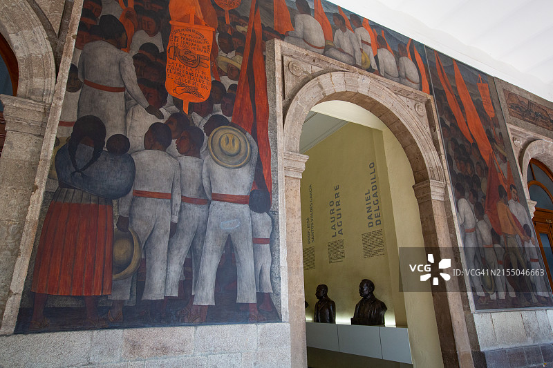 墨西哥城教育部大楼迭戈·里维拉壁画入口图片素材
