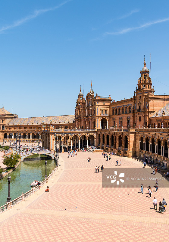 西班牙塞维利亚玛丽亚·路易莎公园的西班牙广场图片素材