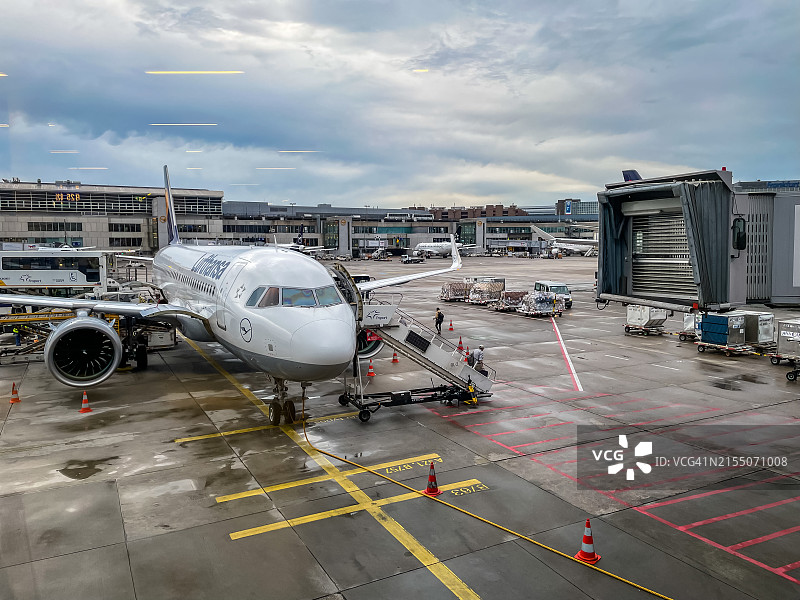 德国汉莎航空公司地勤人员罢工，面临更多旅行混乱图片素材