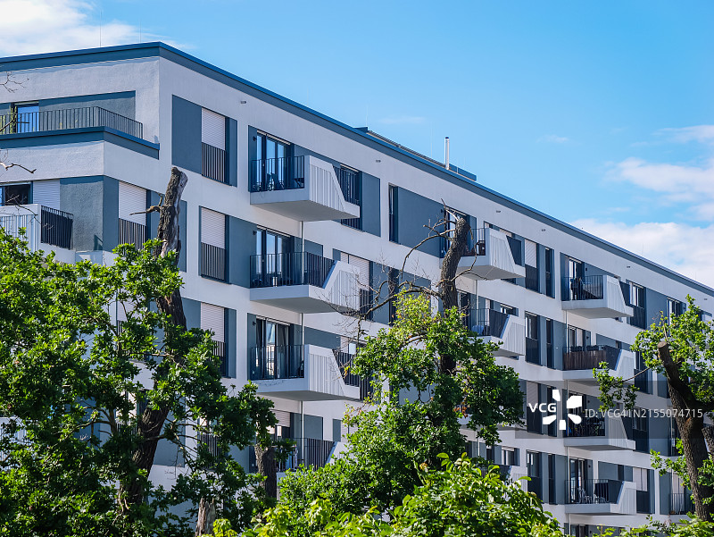 德国法兰克福的现代豪华住宅建筑外观图片素材