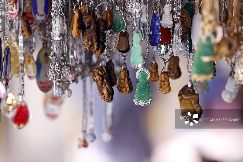 越南大叻竹林禅院出售的佛教吊坠图片素材