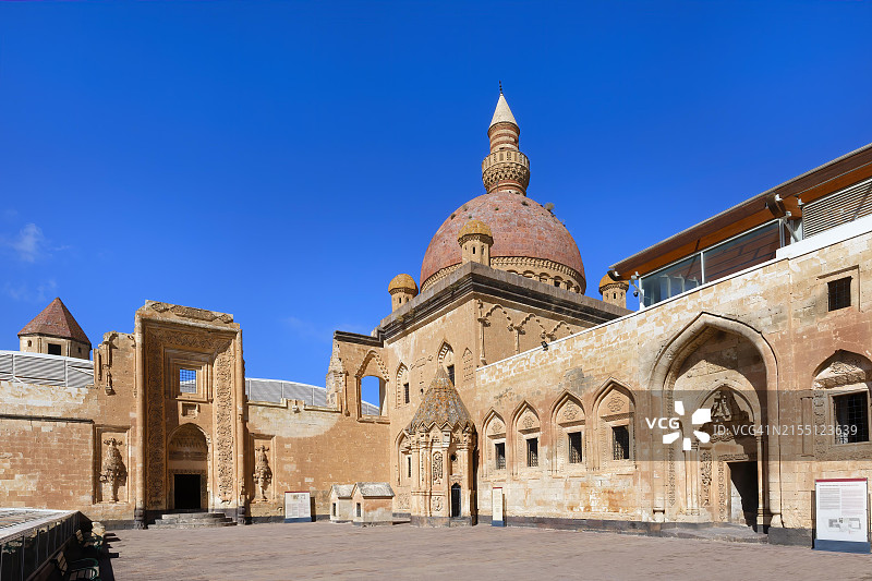 土耳其多乌巴亚泽特的伊沙克帕夏宫二号庭院图片素材