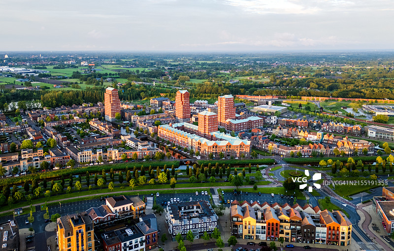 荷兰阿默斯福特瓦特霍斯特区城市夜景图片素材