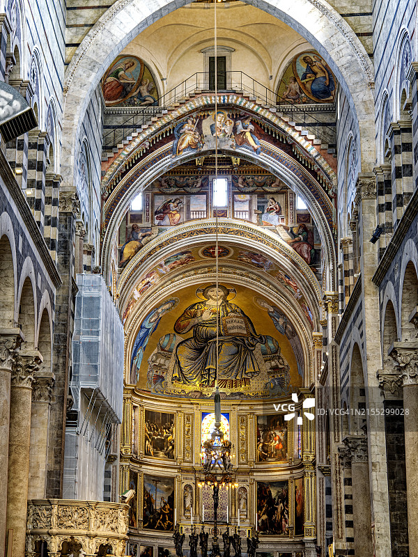 意大利比萨大教堂内部图片素材