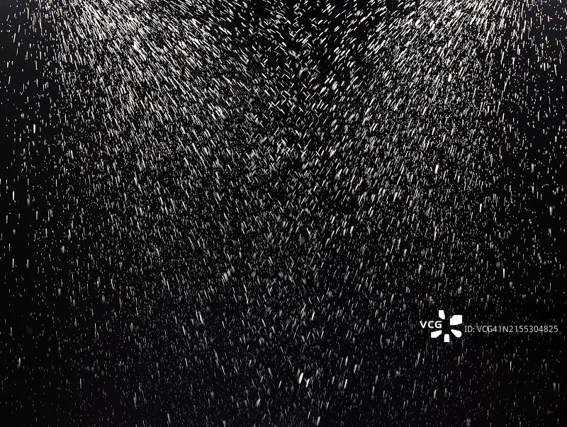 黑色背景上的水滴图片素材
