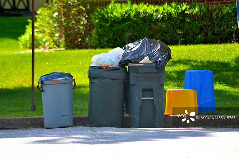 路边的垃圾图片素材