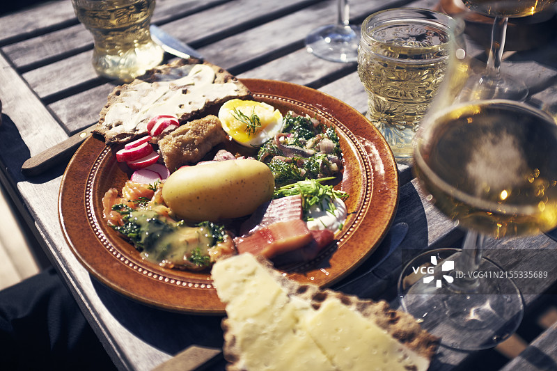 俯视餐盘美食图片素材