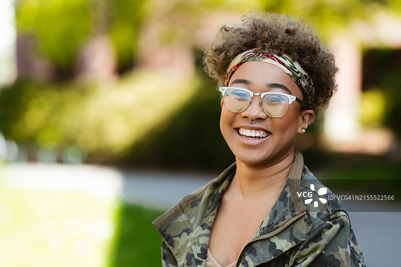 女大学生肖像图片素材