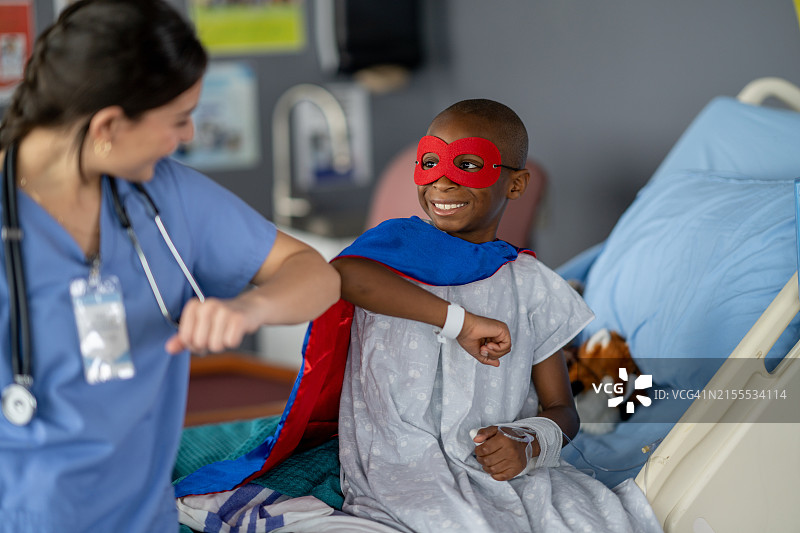 勇敢地等待化疗图片素材