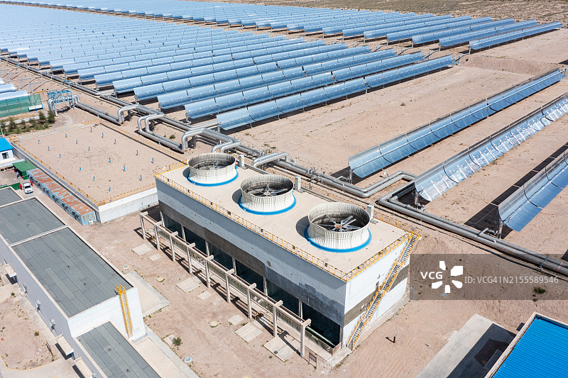 槽式聚光太阳能热电厂图片素材