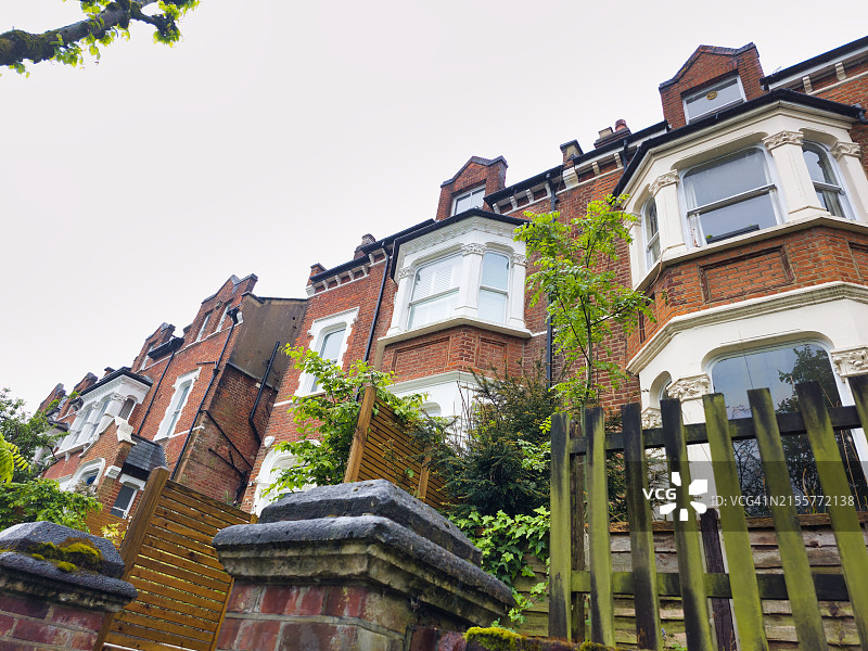 红色砖房住宅街景图片素材