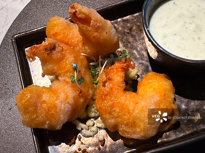 炸虾配蘸酱图片素材