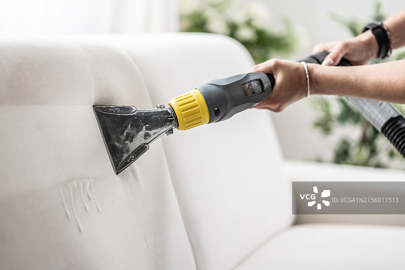 沙发深度清洁前后对比图片素材