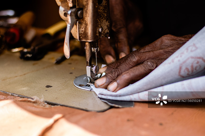 裁缝缝制布料，喀土穆，苏丹图片素材