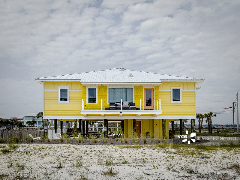 色彩鲜艳的佛罗里达海滩别墅图片素材