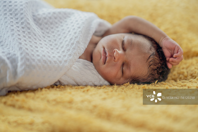 熟睡的婴儿图片素材