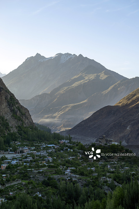 洪扎山谷：巴基斯坦的自然美景与迷人文化图片素材