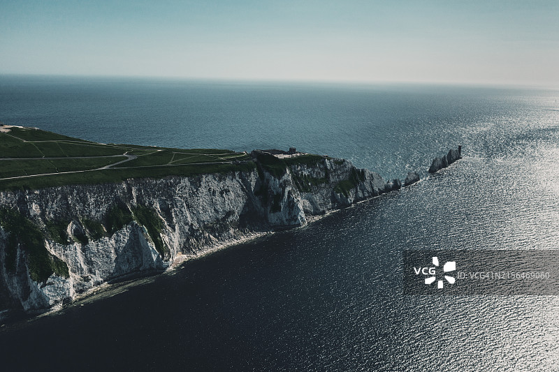 从空中俯瞰怀特岛上的针状岩图片素材