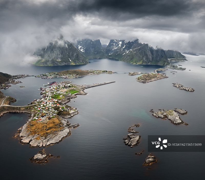 挪威海景仰视图片素材