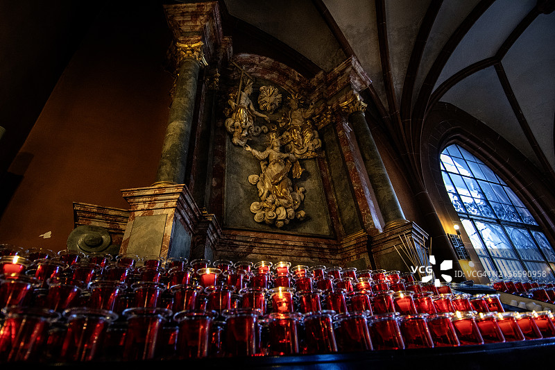 燃烧的蜡烛图片素材