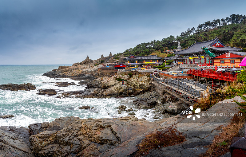 韩国釜山海东龙宫寺：坐落于俯瞰东海的悬崖之上图片素材