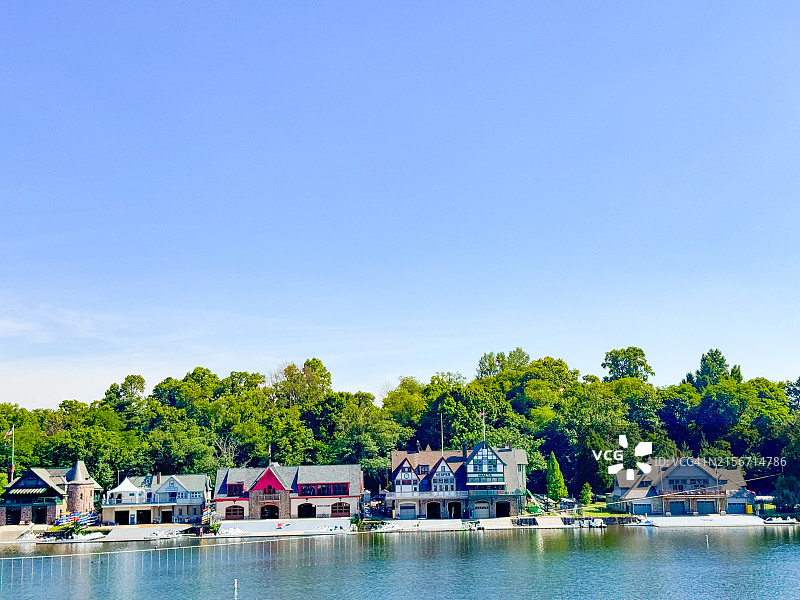 费城船屋街的业余赛艇俱乐部图片素材