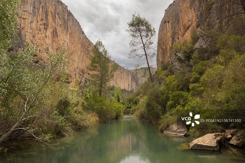 丘利利亚悬索桥路线，瓦伦西亚自治区，丘利利亚，西班牙图片素材