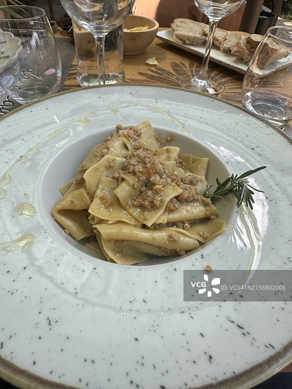 托斯卡纳白肉酱新鲜意面图片素材